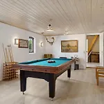 Awesome In With Wifi Holiday home